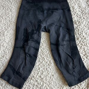 Lululemon Women’s Gray Leggings